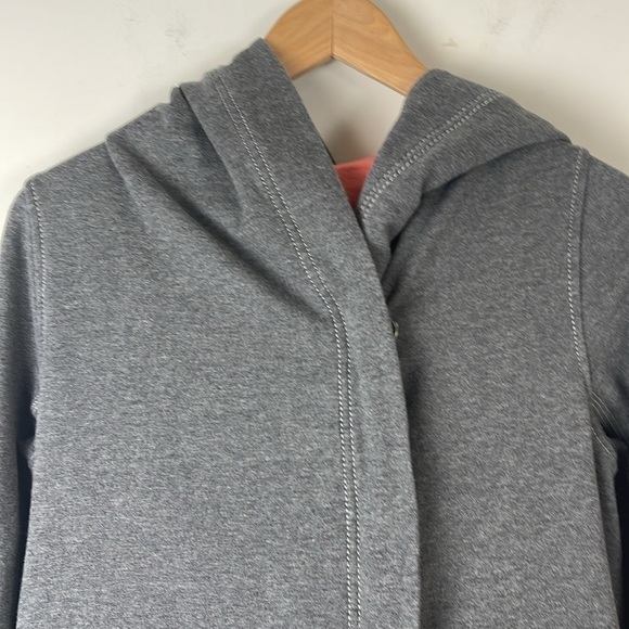 Lululemon grey 3 snap hooded sweater size 4 - Picture 2 of 9